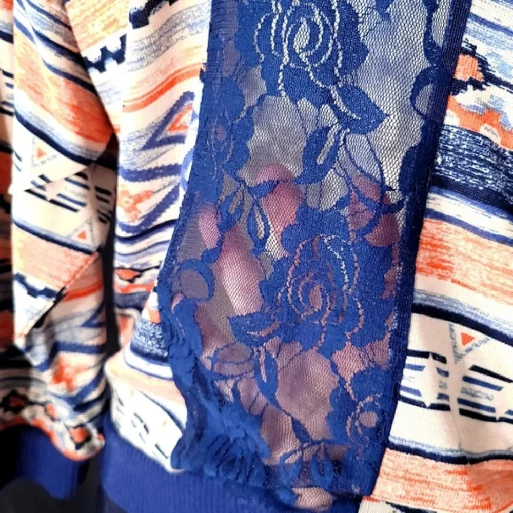 Boho Pattern Hoodie with Open Lace back panel - Picture 5 of 10